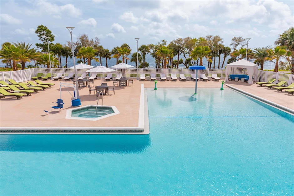 courtyardtitusville_pool Resort Pool With Kids Splash Zone and Indian River